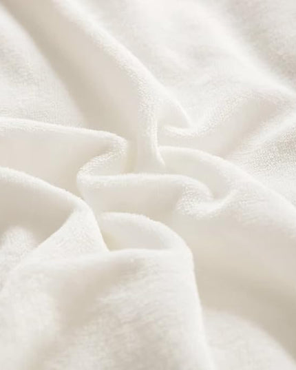CLOTHKNOW White Velvet California King Comforter Set 3Pcs Fluffy Bedding Comforter Sets Soft Flannel Comforters White Comforter with 2 x Pillow Cases