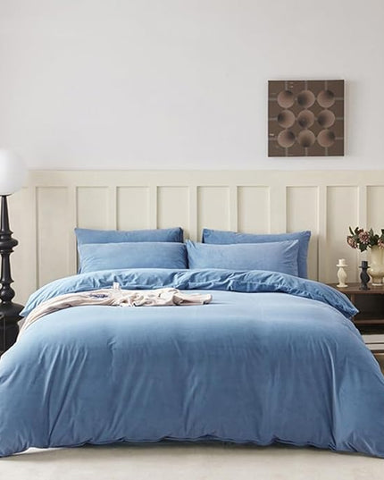 CLOTHKNOW Lake Blue Fluffy King Size Comforter Set 3Pcs Velvet Bedding Comforter Sets Soft Blue Comforter with 2 x Pillow Cases