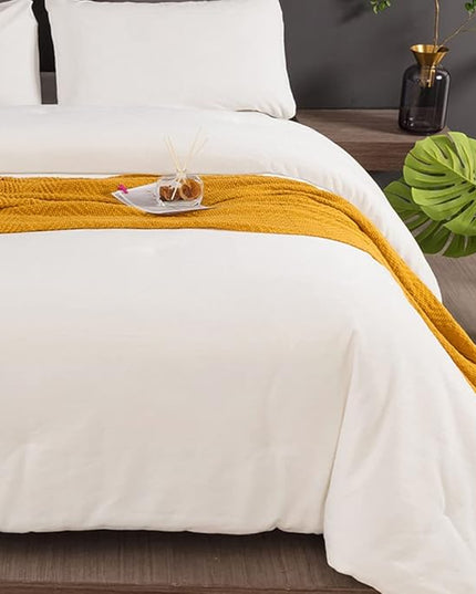 CLOTHKNOW White Fluffy King Size Comforter Set Velvet Bedding Comforter Sets Soft Flannel Comforter King White Comforter with 2 x Pillow Cases