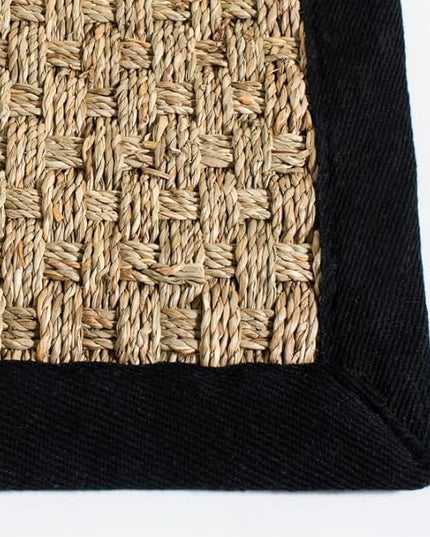 SAFAVIEH Area Rug 6x9 - Natural Fiber Collection - Natural & Black, Seagrass, Basketweave Pattern with Border (NF114C)