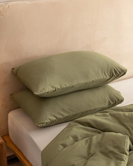 ROSGONIA Oversized King Comforter 128x120, 3pcs Super King Plus (1 Olive Green Comforter & 2 Pillowcases) Lightweight Oversized King Bedding Set Quilt