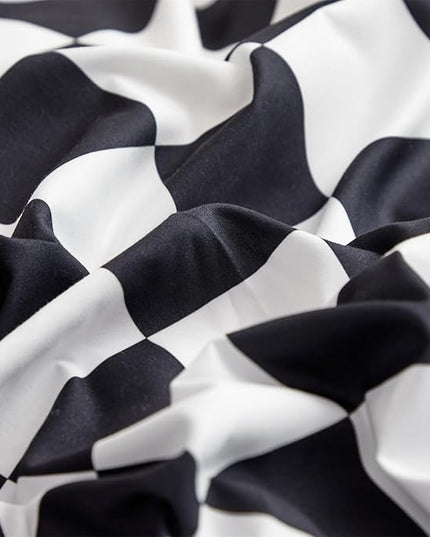 CLOTHKNOW Black White Plaid Twin/Twin XL Comforter Set Grid Bedding Comforter Sets Soft Checker Black and White Comforter with 2 x Pillow Cases