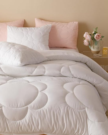CLOTHKNOW White Comforter Set California King 3Pcs Daisy Puff Pattern Bedding Comforter Sets Soft Boho Comforter with 2 x Pillow Cases