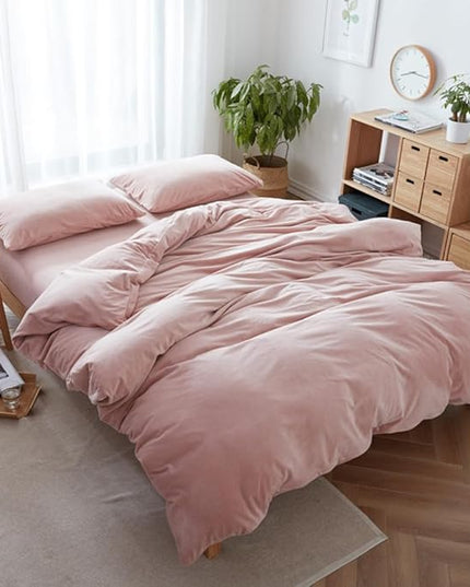 CLOTHKNOW Pink Fluffy Queen Comforter Set 3Pcs Velvet Bedding Comforter Sets Blush Queen Comforter Girls Women Comforter with 2 x Pillow Cases