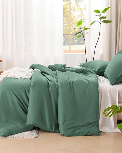 Litanika Comforters Full Size Haze Green, 3 Pieces Lightweight Solid Bedding Set & Collections, All Season Fluffy Bed Set (79x90 Inches Comforter & 2 Pillowcases)