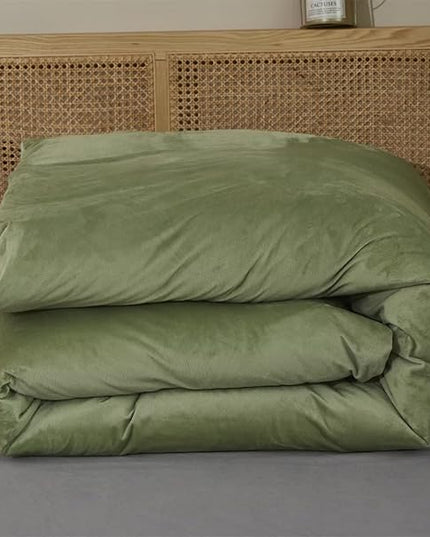 Houseri California King Sage Green Comforter Set Velvet Warm Fluffy Light Green Micromink Sherpa Bedding Sets Grass Green Extra Soft Comfy Comforters Flannel Fuzzy Bed Quilts Blankets Cal King Size