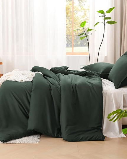 Litanika Forest Green Oversized King Comforter Set Super King Plus Size, 3 Pieces Lightweight Solid Bedding Comforter Set, All Season Fluffy Bed Set (128x120In Comforter & 2 Pillowcases)