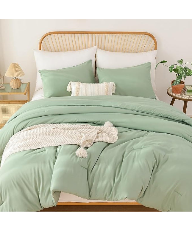 ROSGONIA Oversized King Comforter Sage Green, 3pcs(1 Boho Comforter & 2 Pillowcases), Lightweight Oversized King Size Comforter Sets Bedding Blanket