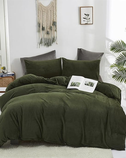 Luxlovery Army Green Velvet Comforter Set Queen Dark Green Flannel Bedding Comforter Blackish Green Minimalist Bedding Set Thick Soft Breathable Blanket Quilts Modern Winter Comforter for Women Men