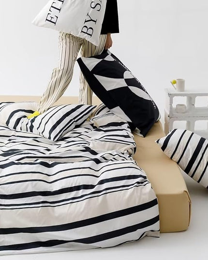 Luxlovery Black and White Comforter Set Full Striped Beige Black Bedding Comforter Men Modern Vertical Stripe Blanket Quilts Fashion Geometric Soft Breathable Comforter Sets for Adults Teens