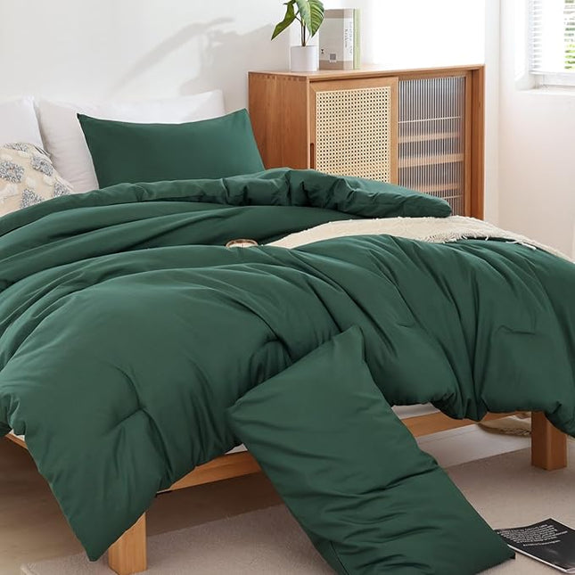ROSGONIA Oversized King Comforter Dark Emerald Green, 3pcs (1 Boho Comforter & 2 Pillowcases), Lightweight Oversized King Size Comforter Sets Bedding