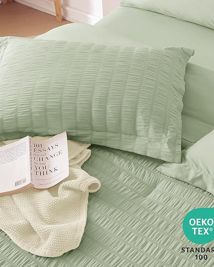 MUXHOMO 7 Pieces King Comforter Set, Seersucker Bed in a Bag King Size, All Season Luxury Bedding Set with Comforter, Flat Sheet, Fitted Sheet, Pillowcases & Shams, Light Green