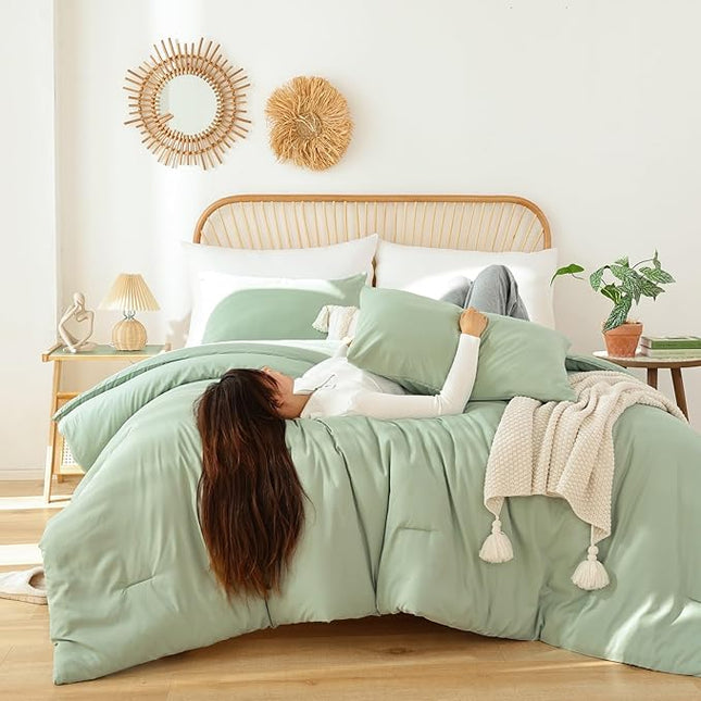 ROSGONIA Queen Comforter Set Sage Green, 3pcs Bedding Sets Queen (1 Boho Sage Comforter& 2 Pillowcases), All Season Lightweight Blanket Quilt