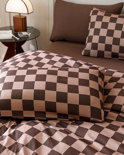 CLOTHKNOW Dark Brown Plaid Queen Comforter Set Grid Bedding Comforter Sets Soft Checkerboard Comforter Geometric Comforter with 2 x Pillow Cases