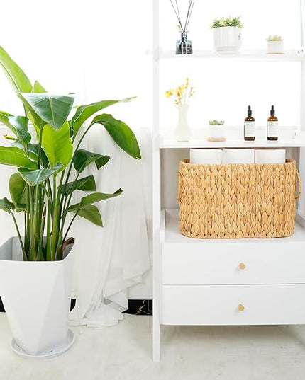 Large Toilet Paper Storage Basket, Wicker Toilet Paper Holder for up to 6 Rolls, Water Hyacinth Toilet Paper Basket Bathroom Organizer, Rattan Bathroom Accessories Organizer