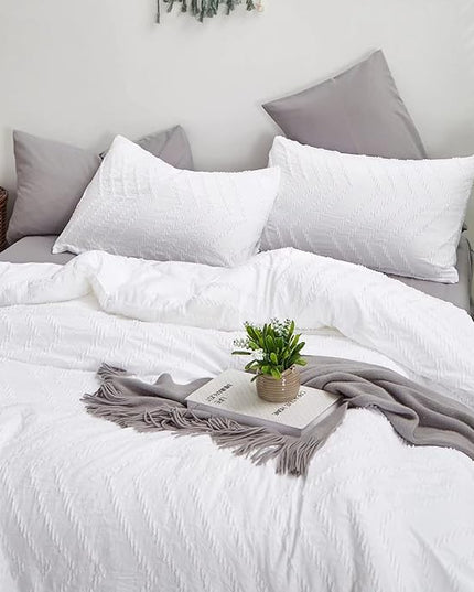 Houseri Full Size Comforter Set - Boho Tufted Bedding for Teen Girls in Plain White Jacquard with Geometric Embroidery and Aztec Quilt Blankets