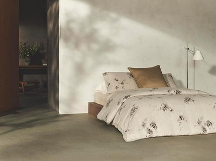 Calvin Klein - King Duvet Cover Set, Soft 100% Cotton Gauze Mélange Bedding, Tailored Knife-Edge Finish, 3 Piece Bed Set with Matching Pillowcases (Aquarelle Floral Grey)
