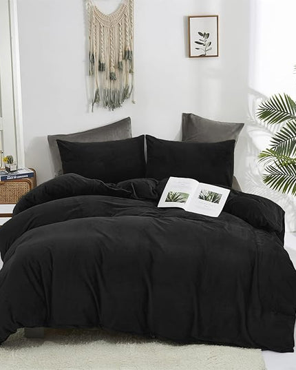 CLOTHKNOW Black Velvet California King Comforter Set 3Pcs Fluffy Bedding Comforter Sets Soft Flannel Comforters Black Comforter with 2 x Pillow Cases