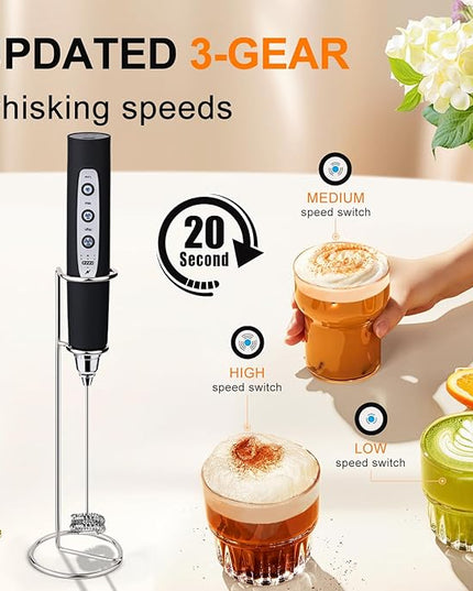 YUSWKO Black Handheld Milk Frother Wand with Stand for Coffee, Rechargeable Electric Whisk with 3 Heads 3 Speeds Drink Mixer Coffee Frother For Latte, Cappuccino, Hot Chocolate, Egg