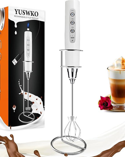 YUSWKO White Handheld Milk Frother Wand with Stand for Coffee, Rechargeable Electric Whisk with 3 Heads 3 Speeds Drink Mixer Coffee Frother For Latte, Cappuccino, Hot Chocolate, Egg