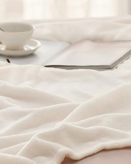 Bedsure GentleSoft Fleece Bed Blankets Full Size Cream - Soft Lightweight Plush Fuzzy Cozy Luxury Blanket Microfiber, 84x90 inches