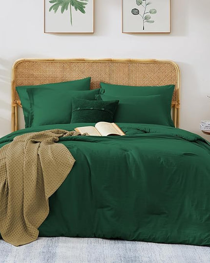 WRENSONGE King Size Comforter Set- 7 Pieces Soft Emerald Green Bed in a Bag King with Fitted Sheet, Flat Sheet, 2 Pillow Shams, and 2 Pillowcases-Warm King Bedding Set for All Season