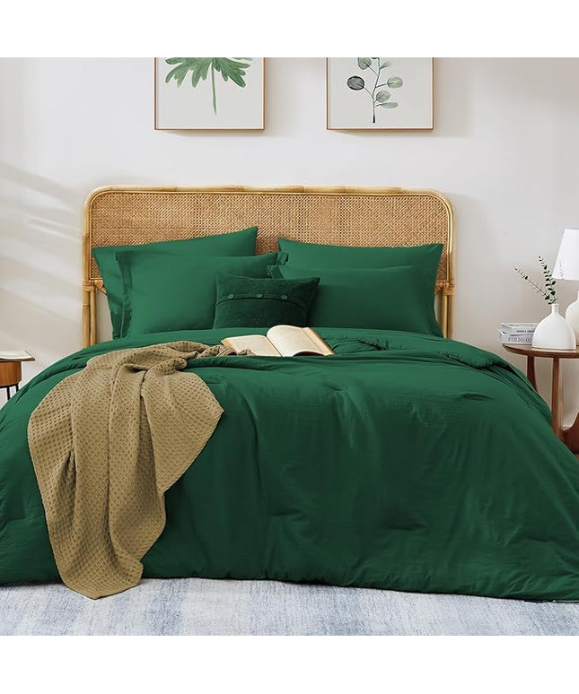 WRENSONGE Queen Comforter Set- 7 Pieces Soft Emerald Green Bed in a Bag with Fitted Sheet, Flat Sheet, 2 Pillow Shams, and 2 Pillowcases- Warm Bedding Sets Queen for All Season