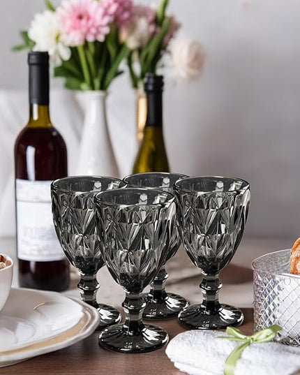 32 Pack Vintage Wine Glasses, Plastic Reusable 12 Ounce Colored Water Goblets, Unique Embossed Pattern Unbreakable Stemmed Wine Glasses, High Clear Wedding Party Bar Drinking Cups Black
