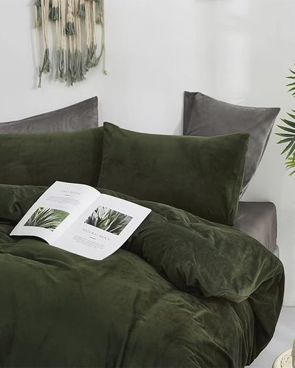 Houseri Velvet Olive Green Comforter Sets Full Fluffy Army Green Bedding Comforter Sets Warm Comfy Soft Dark Green Sherpa Bed Set Deep Green Flannel Dark Color Puffy Fuzzy Plush Quilts Blankets Full