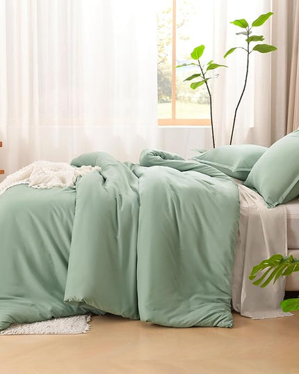 Litanika Oversized King Comforter Set 128x120, 3 Pieces Alaskan King Super King Plus Sage Green Lightweight Solid Bedding Set, All Season Fluffy Bed Set Quilt Blanket