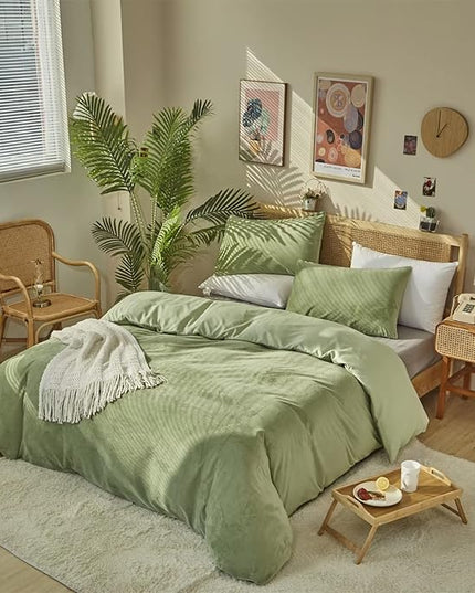 Houseri California King Sage Green Comforter Set Velvet Warm Fluffy Light Green Micromink Sherpa Bedding Sets Grass Green Extra Soft Comfy Comforters Flannel Fuzzy Bed Quilts Blankets Cal King Size