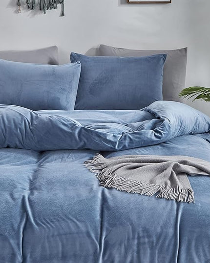 CLOTHKNOW Blue Fluffy California King Comforter Set Velvet Bedding Comforter Sets Soft Lake Blue Comforter with 2 x Pillow Cases