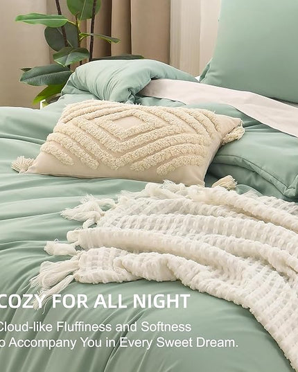 Litanika Queen Comforter Set Sage Green, 3 Pieces Lightweight Comforters Queen Size Solid Bedding Comforters Sets, Down Alternative Comforter Bed Set Quilt Blanket