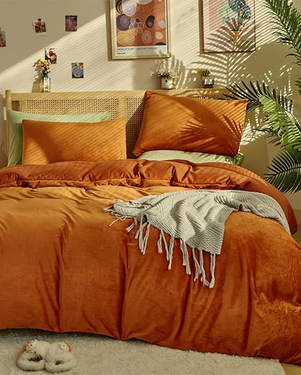 CLOTHKNOW Burnt Orange Velvet King Size Comforter Set Fluffy Bedding Comforter Sets Soft Rust Comforter Caramel Comforter with 2 x Pillow Cases