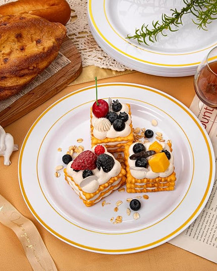 bUCLA 100Pieces Gold Plastic Dinner Plates - 10.25inch White and Gold Plates Disposable for Party - Ideal for Wedding, Party & Daily Use