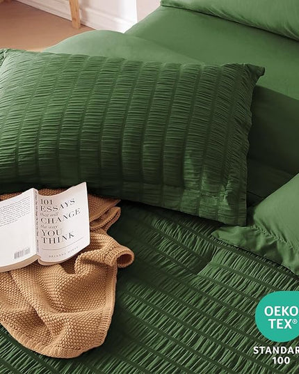MUXHOMO 7 Pieces Queen Comforter Set, Seersucker Bed in a Bag Queen Size, All Season Luxury Bedding Set with Comforter, Flat Sheet, Fitted Sheet, Pillowcases & Shams, Dark Green