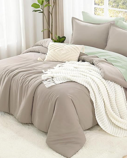 Litanika Oatmeal Comforter Full Size, 3 Pieces Lightweight Solid Bedding Comforter Set, All Season Fluffy Bed Set (79x90In Comforter & 2 Pillowcases)