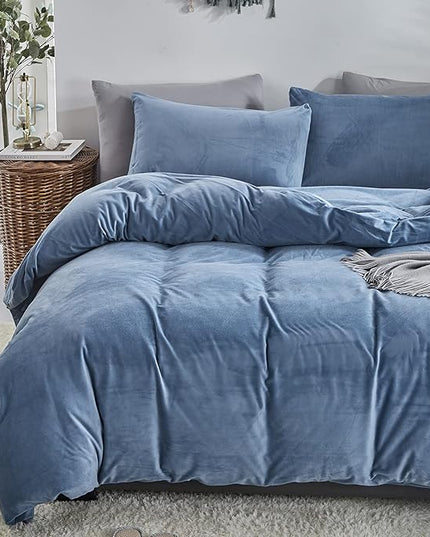 CLOTHKNOW Blue Fluffy California King Comforter Set Velvet Bedding Comforter Sets Soft Lake Blue Comforter with 2 x Pillow Cases