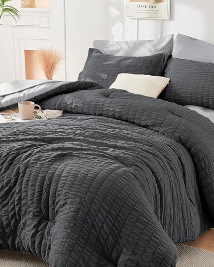 HYMOKEGE Dark Grey/Light Grey King Size Comforter Set Seersucker 7 Pieces, All Season Luxury Bed in a Bag for Bedroom, Bedding Set with Comforter, Sheets, Pillowcases & Shams