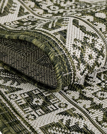 Rugs.com Outdoor Aztec Collection Rug – 5 Ft Round Green Flatweave Rug Perfect for Kitchens, Dining Rooms