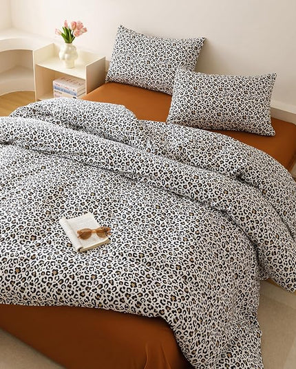 Luxlovery Leopard Comforter Set Twin Animal Cheetah Printed Comforter Black White Bedding Set Fluffy Soft Blanket Quilts with 2 Pillowcases for Kids Teens Twin Bed