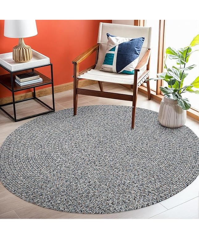 Seasons SE95 Winter Blues 4' x 4' Round - Braided Area Rug, Home Decor, Floor Mat or Bedroom Rug - Easy Care, Ideal for High Traffic Areas in Hallway and Living Room - Made in USA