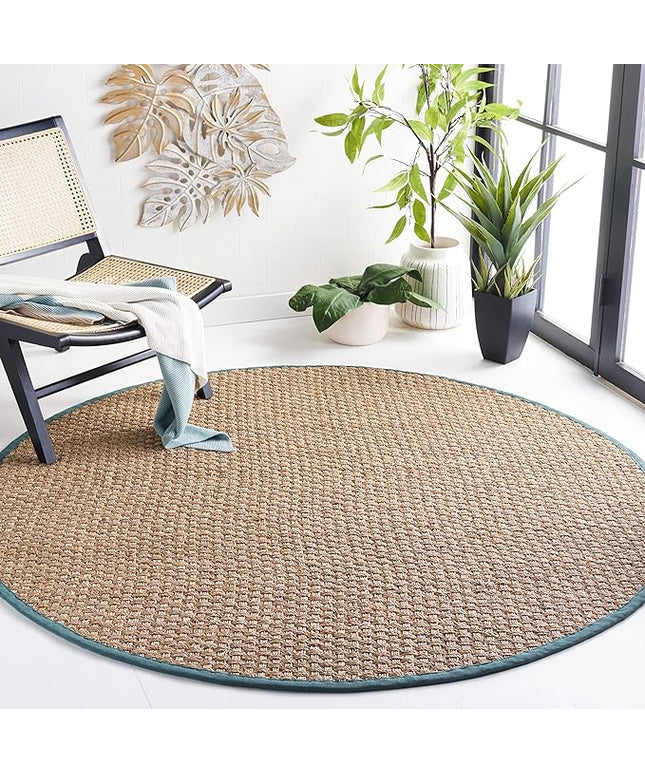 SAFAVIEH Area Rug 6' Round - Natural Fiber Collection - Natural & Light Blue, Seagrass, Basketweave Pattern with Border (NF114M)