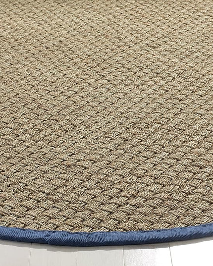 SAFAVIEH Area Rug 6' Round - Natural Fiber Collection - Natural & Navy, Seagrass, Basketweave Pattern with Border (NF114T)